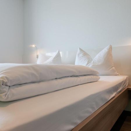 A2 Hotels Denkendorf - Airport & Messe Екстер'єр фото