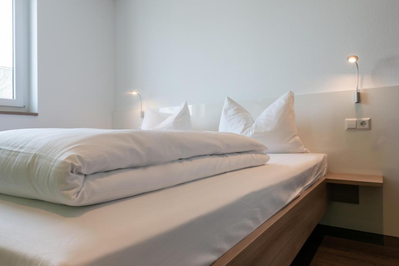 A2 Hotels Denkendorf - Airport & Messe Екстер'єр фото